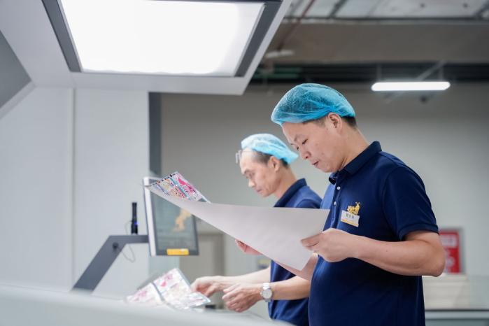 一张卡牌洞见新型文化业态麻将胡了2模拟器